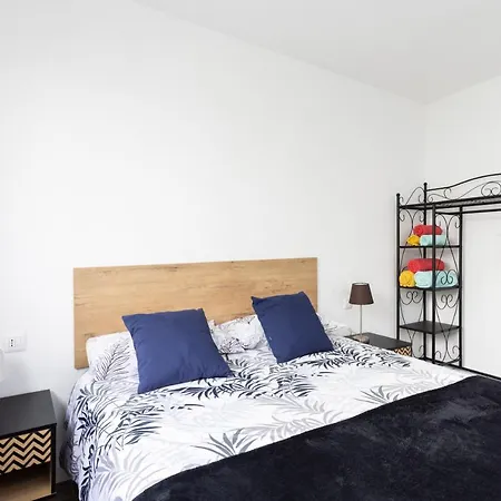 아파트 Home2Book Stunning View La Victoria, Pool & Wifi *