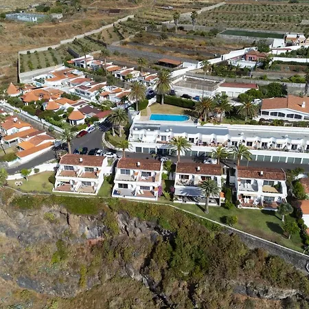 Home2Book Stunning View La Victoria, Pool & Wifi