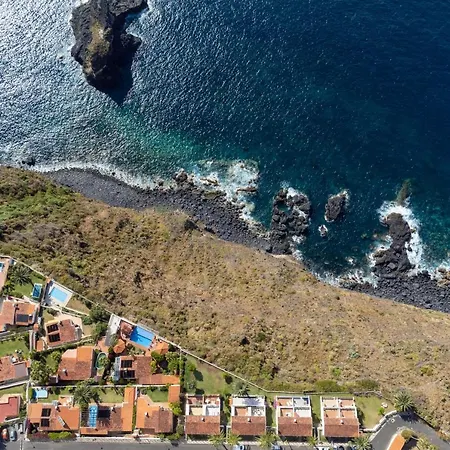 Apartment Home2Book Stunning View La Victoria, Pool & Wifi